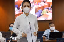 Bà Nguyễn Thị Thanh Thúy - Phó Giám đốc Sở Văn hóa và Thể thao TP.HCM thông tin về vấn đề tại cuộc họp báo 