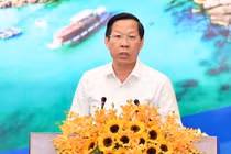 Chủ tịch UBND TPHCM Phan Văn Mãi phát biểu tại hội nghị. Ảnh: Việt Dũng