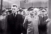  A. Kosygin (trái)-người ủng hộ sáng kiến của J.Stalin (phải) thử nghiệm áp dụng cơ chế thị trường trong quản lý kinh tế ở Liên Xô (Ảnh: TASS). 
