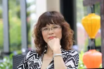 Nhà báo 
