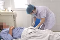 Ngành y tế dốc lực bảo vệ sức khỏe người dân vùng lũ