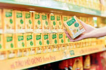 QNS vẫn thống trị "thị trường ngách" của mình: sữa đậu nành hộp giấy.