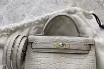 Chi 1,6 tỷ đồng mua túi Hermes, quý bà ở Hà Nội bị lừa sạch