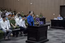 Cựu Bí thư Vĩnh Phúc khai dùng tiền hối lộ để làm từ thiện, hỗ trợ người nghèo và cấp dưới mắc bệnh