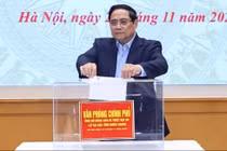 Thủ tướng: Không bỏ lỡ cơ hội trong lúc người dân vùng lũ đang rất cần