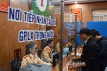 Cục CSGT lý giải việc VNeID chưa hiển thị giấy phép lái xe, hướng dẫn cập nhật thông tin