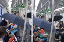 Khách đi tàu Cát Linh - Hà Đông phải che ô: Hà Nội Metro nói gì?