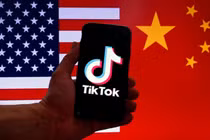 Ứng dụng TikTok đang trở thành điểm nóng lớn trong cuộc cạnh tranh Mỹ-Trung (Ảnh: DPA)
