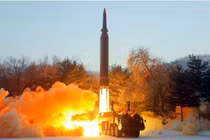 Triều Tiên liên tiếp phóng thử nghiệm tên lửa siêu thanh 3 lần chỉ trong vòng nửa tháng (Ảnh: KCNA).