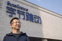 Trương Nhất Minh, nhà sáng lập ByteDance, chính thức vượt qua Chung Thiểm Thiểm để giành ngôi vị người giàu nhất Trung Quốc. Ảnh: Sohu.