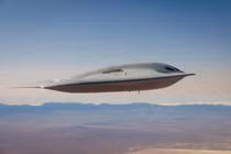 Chiếc B-21 Raider thứ hai bay thử nghiệm chuyến đầu tiên. Ảnh: QQnews.