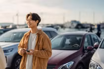 Xe chưa hoàn thiện giá rẻ của các hãng xe phá sản giờ đây trở thành mồi ngon được giới trẻ Trung Quốc ưa thích. Ảnh: Sina.