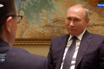 Tổng thống Nga Putin trả lời Đài Rossia-1, cảnh báo trả đũa nếu Mỹ cung cấp dàn phóng tên lửa nhiều nòng cho Ukraine (Ảnh: RIA).
