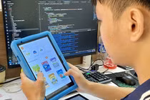 Bộ GDĐT yêu cầu giao diện SGK điện tử phải tối ưu cho từng thiết bị, bảo đảm yếu tố thị giác.