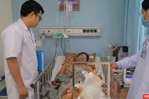 Bệnh nhân đang được chăm sóc tại BV Quân Y 175 (Ảnh: BVCC) 