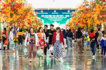 Biển người đổ về Hội chợ Mùa thu 2025 trước khi cơ hội mua sắm tốt nhất năm khép lại vào ngày 4/11