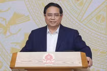 Thủ tướng Phạm Minh Chính phát biểu kết luận Hội nghị quán triệt, triển khai thi hành các luật, nghị quyết được thông qua tại Kỳ họp thứ 8 Quốc hội khoá XV - Ảnh: VGP/Nhật Bắc