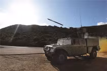 Xe cơ giới gắn trạm phóng tên lửa phòng không Mistral-3. Ảnh Army Recognition