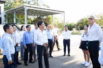 Ông Trần Chí Cường - Phó Chủ tịch UBND TP Đà Nẵng - kiểm tra công tác chuẩn bị giải đấu