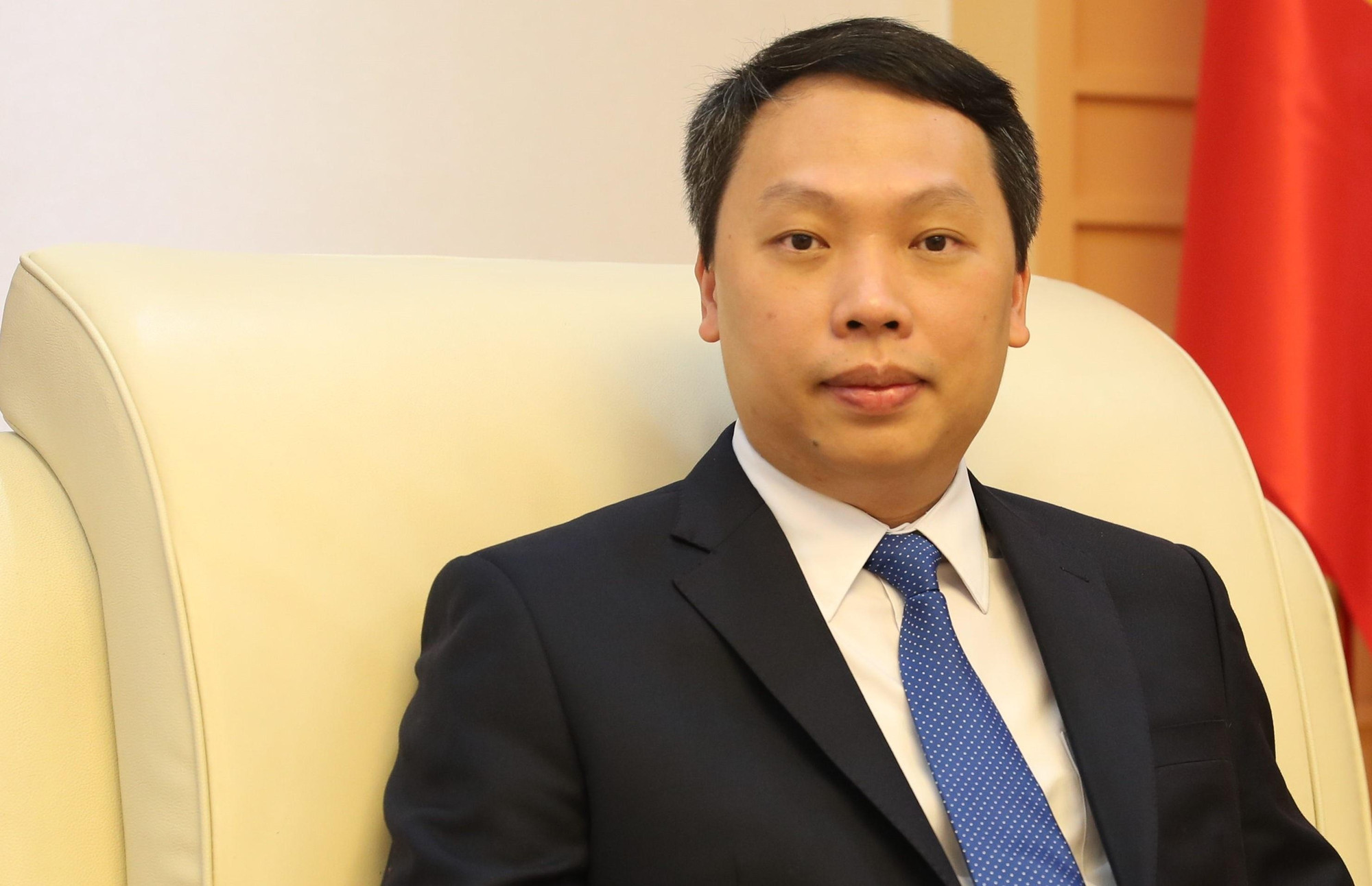 Ủy viên dự khuyết Trung ương Đảng, Ủy viên chuyên trách Ban Chỉ đạo Trung ương về phát triển khoa học công nghệ, đổi mới sáng tạo và chuyển đổi số Nguyễn Huy Dũng.