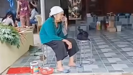 "Tài xế 0 đồng" đưa hàng chục liệt sĩ về quê hương: "Chiều nào mẹ cũng ra cửa khóc ngóng con"