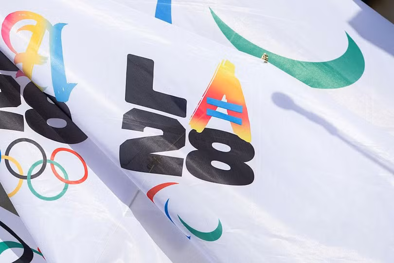 nga-co-the-quay-lai-la2028.jpg