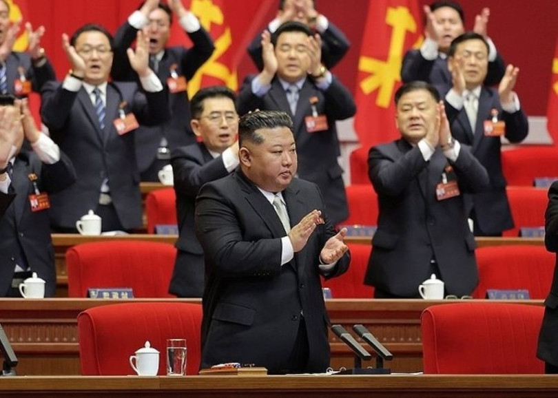 Nhà lãnh đạo Kim Jong-un tái đắc cử Tổng Bí thư Đảng Lao động Triều Tiên tại Đại hội 9 hôm 22/2. Ảnh: Dongfang.