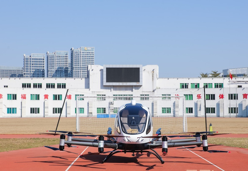 Chiếc UAV EH216S được trang bị công an Hoàng Phố ra mắt hôm 10/1. Ảnh: Singtao.