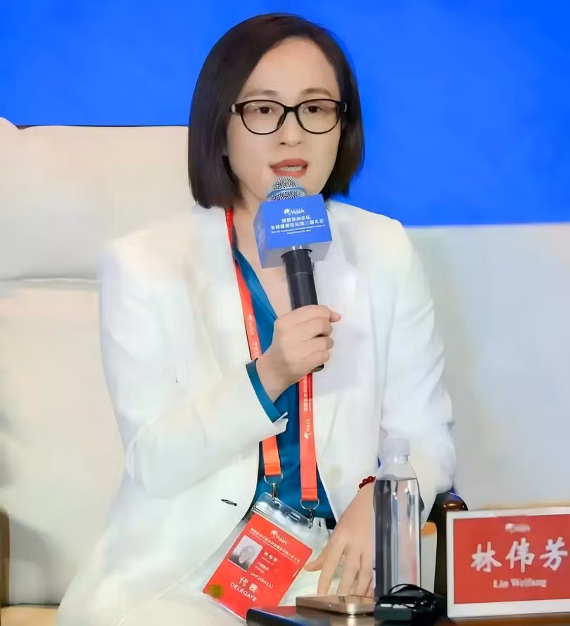 lam-vi-phuong.jpg