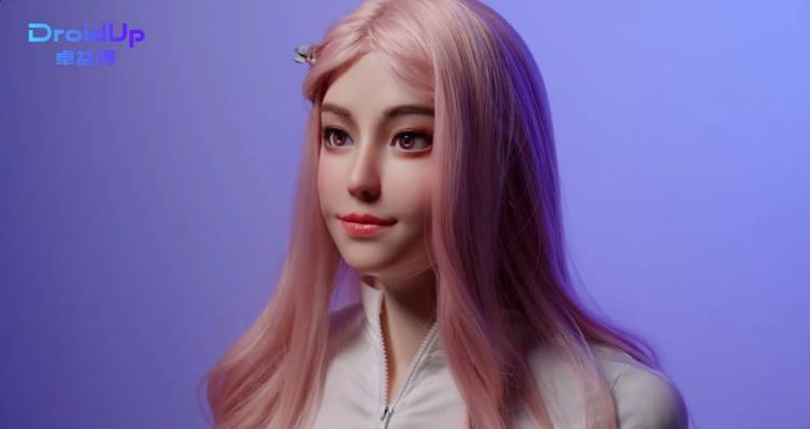 Robot phỏng sinh Moya ra mắt hôm 31/1. Ảnh: Sohu.