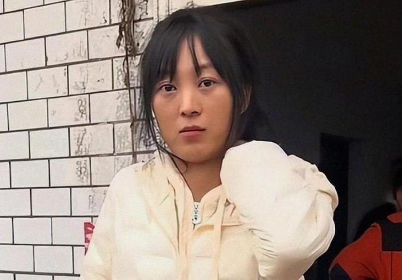 Gương mặt buồn bã của Daidai sau khi tuyên bố tạm thời rút khỏi mạng xã hội. Ảnh: NetEase.