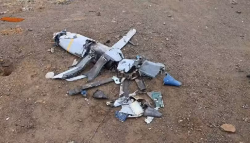 Xác tên lửa AGM-158 JASSM rơi ở Markazi, Iran. Ảnh: Toutiao.