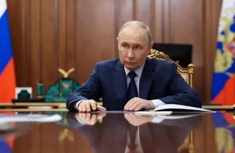 Tổng thống Putin nói sẵn sàng xem xét lại đề xuất đưa Uranium của Iran sang Nga để giúp chấm dứt chiến tranh. Ảnh: Newtalk.