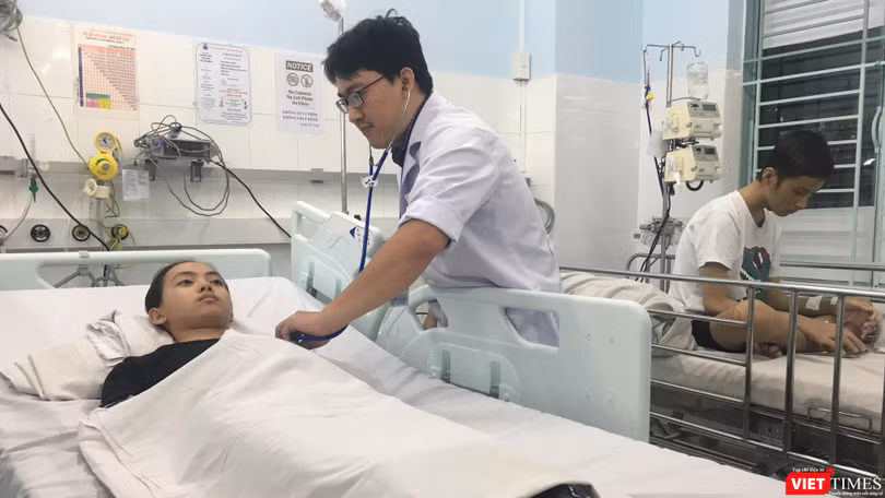 Bệnh nhi bị ngưng tim, ngưng thở trở về từ cửa tử