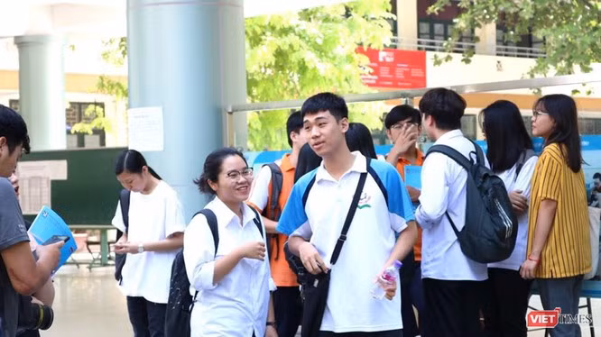 Thi tuyển sinh vào lớp 10. Ảnh: MT