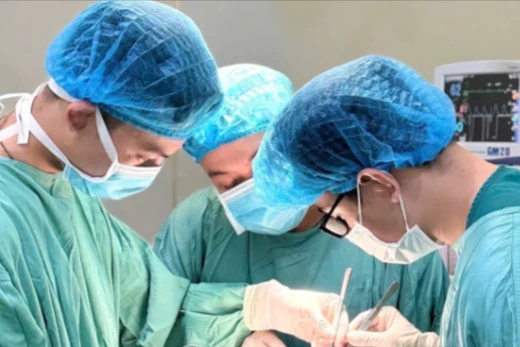 Vết loét lưỡi 0,5 cm từng được kết luận lành tính âm thầm hoá ung thư