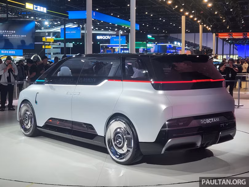 geely-eva-cab-robotaxi-beijing-2026-6.jpg