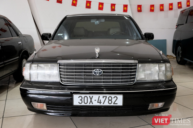 vt-toyota-crown-anh-2.jpg