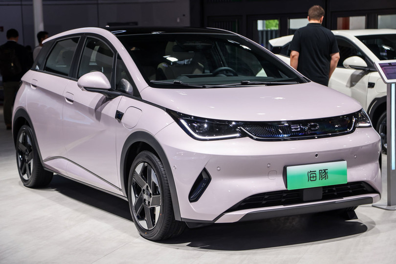 2025-auto-china-shanghai-byd-dol.jpg