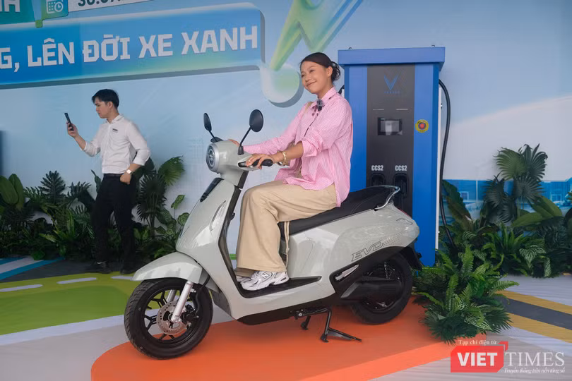 vt-vinfast-ep-honda-tang-toc-cuoc-dua-xe-may-dien-tai-viet-nam-anh-2.jpg