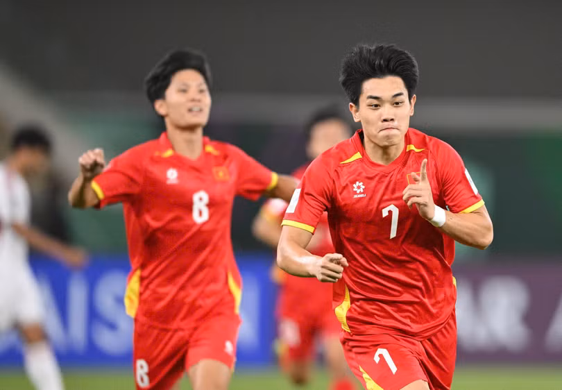 Những trận cầu nóng của đội Việt Nam luôn là mục tiêu của các kênh phát trực tiếp giả. Ảnh: AFC.