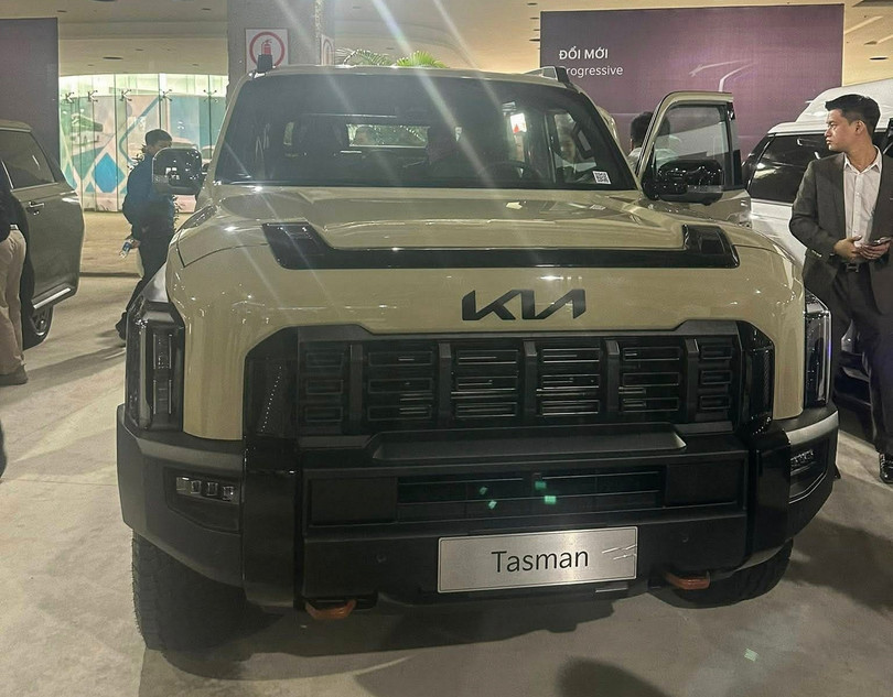 xe-ban-tai-22la-mat22-kia-tasman-xuat-hien-tai-viet-nam-co-gi-de-canh-tranh-ford-ranger-anh-2.jpg