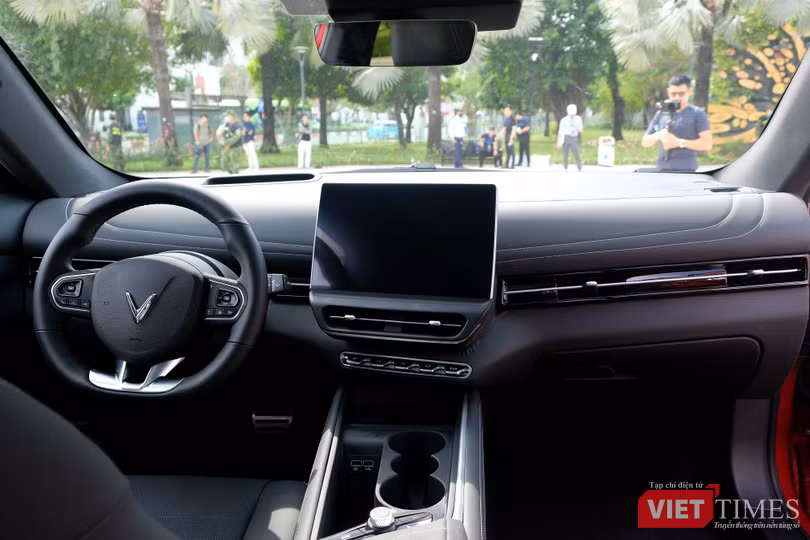 vt-vinfast-vf7-4.jpg