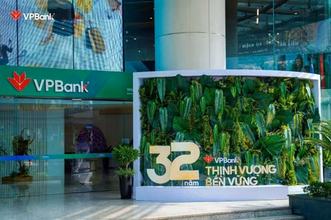 VPBank, Techcombank chia cổ tức, hướng tới vốn điều lệ trên 100.000 tỷ đồng