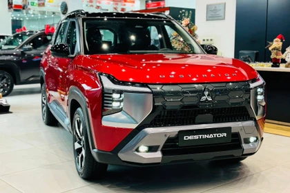 Mitsubishi Destinator hết xe tại nhiều đại lý, khách phải chờ sau Tết?