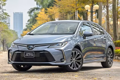 Vì sao Toyota chiếm đến nửa danh sách xe bán ít nhất Việt Nam trong tháng 3?
