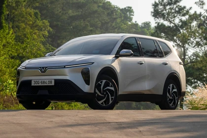 Nếu vẫn duy trì được mức doanh số tốt trong tháng 12, nhiều khả năng ngôi vương phân khúc MPV của năm 2025 sẽ thuộc về Limo Green. Ảnh: VinFast.