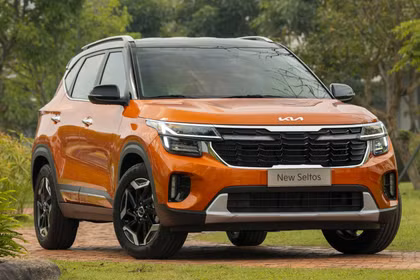 Dù thừa hưởng thiết kế cứng cáp từ các mẫu xe “đàn anh”, Seltos vẫn chưa thể cạnh tranh sòng phẳng với Toyota Yaris Cross hay Mitsubishi Xforce. Ảnh: Kia.