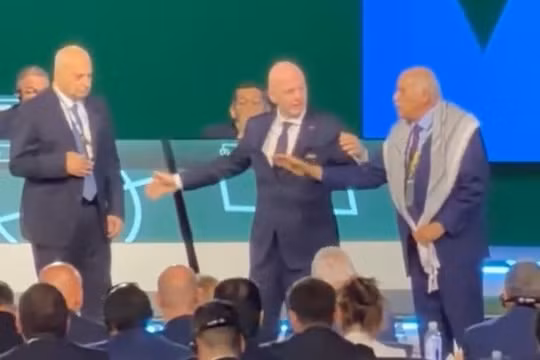 Chủ tịch Infantino thất bại trong nỗ lực hòa giải Israel–Palestine trên sân khấu FIFA