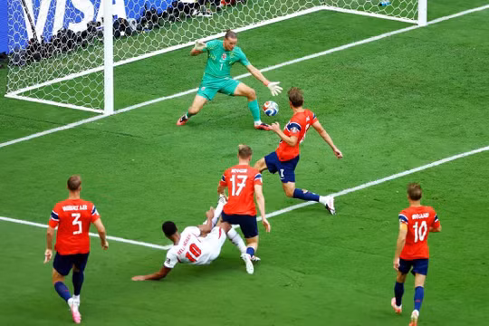 FIFA công bố bằng chứng bàn gỡ của Bellingham vào lưới Na Uy hợp lệ